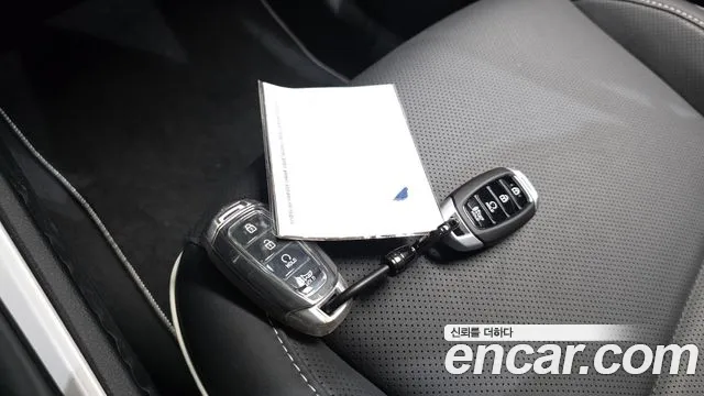Hyundai Venue — Фото автомобиля 21