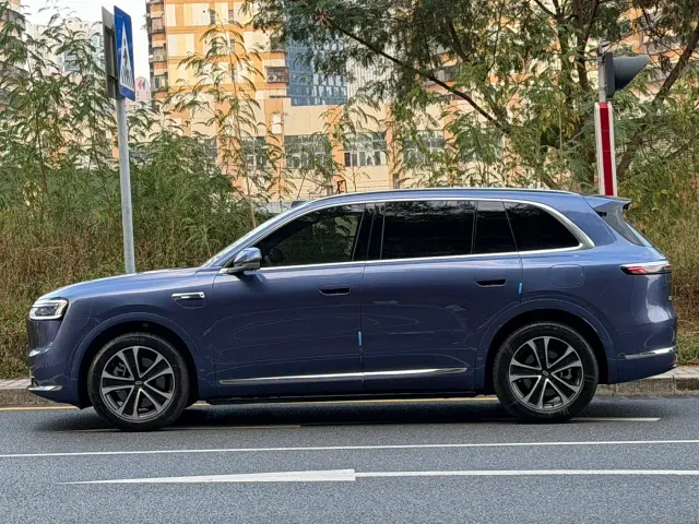 Aito M7 — Фото автомобиля 2