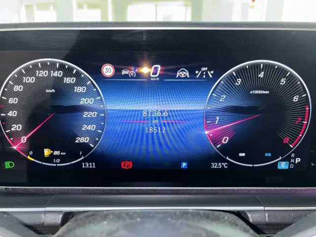 Mercedes-Benz GLE-Class — Фото автомобиля 12