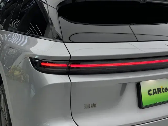 Li Auto i6 — Фото автомобиля 7