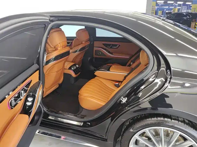Mercedes-Benz S-Class — Фото автомобиля 11