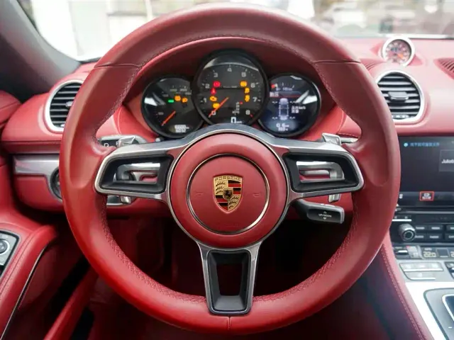 Porsche 718 — Фото автомобиля 11