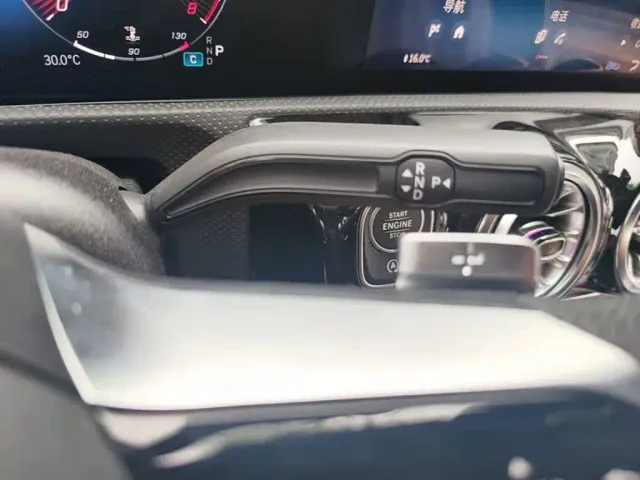 Mercedes-Benz A-Class — Фото автомобиля 13