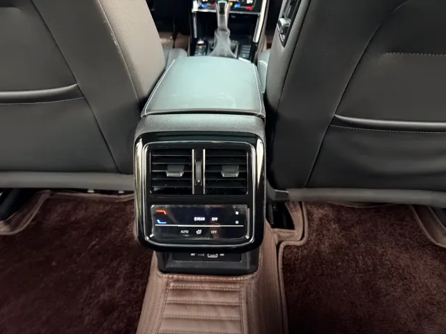 Volkswagen Passat — Фото автомобиля 16