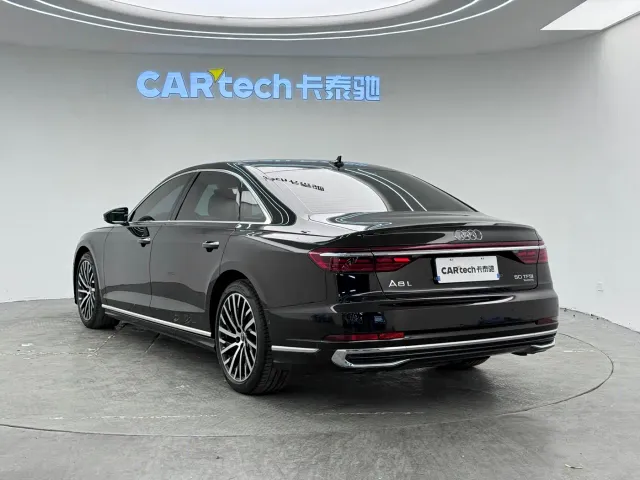Audi A8 — Фото автомобиля 4
