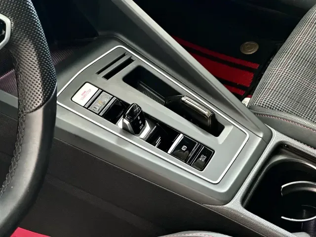 Volkswagen Golf GTI — Фото автомобиля 9
