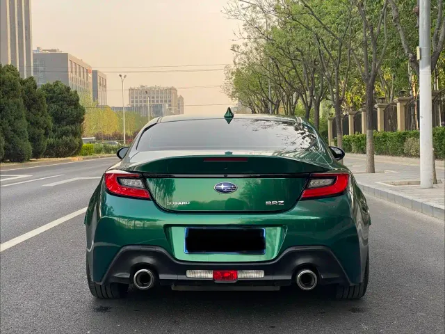 Subaru BRZ — Фото автомобиля 2