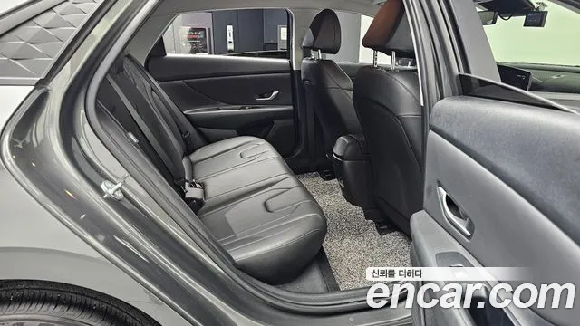 Hyundai Avante CN7 — Фото автомобиля 11