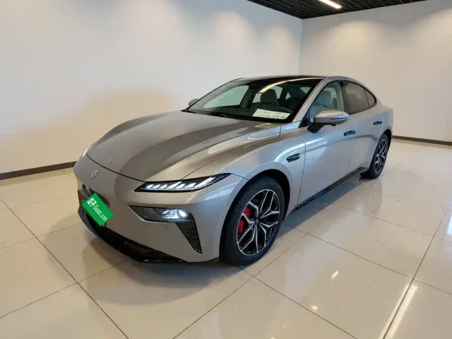 Фотография автомобиля — Dongfeng eπ 007