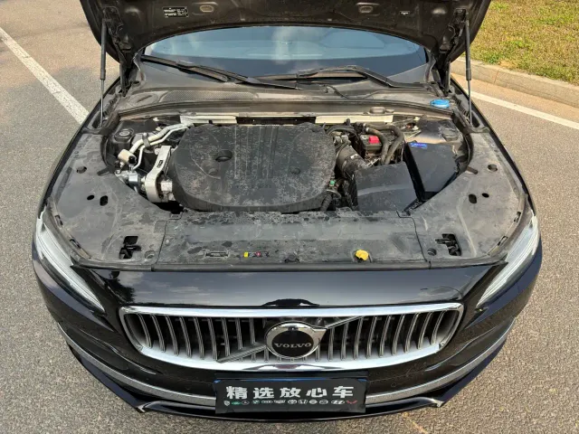Volvo S90 — Фото автомобиля 21