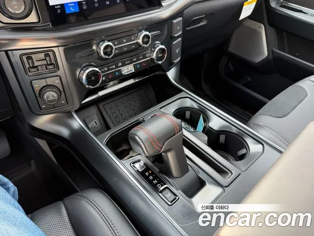 Ford F150 — Фото автомобиля 9