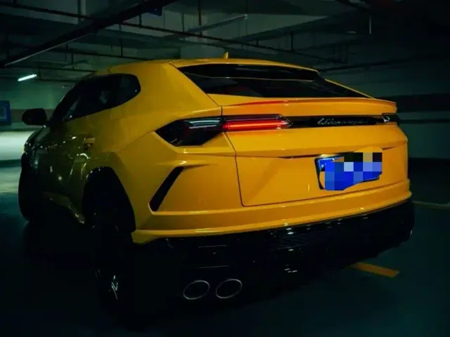 Lamborghini Urus — Фото автомобиля 8