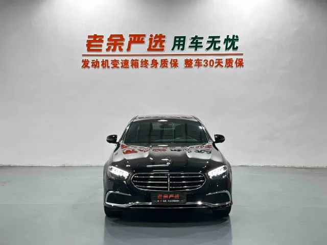 Фотография автомобиля — Mercedes-Benz E-Class