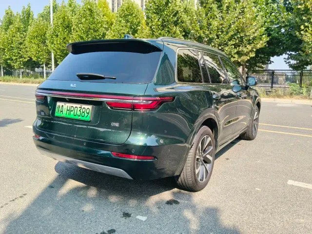 Li Auto ONE — Фото автомобиля 16
