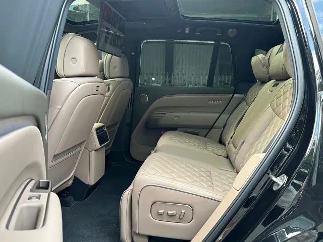 Li Auto L8 — Фото автомобиля 16
