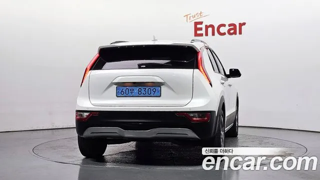 Kia Niro — Фото автомобиля 4