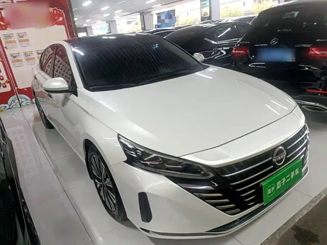 Nissan Teana — Фото автомобиля 3
