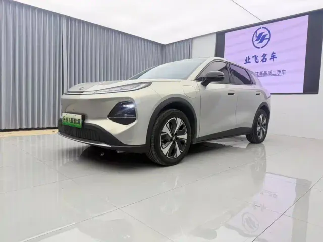 Фотография автомобиля — Changan Qiyuan Q05