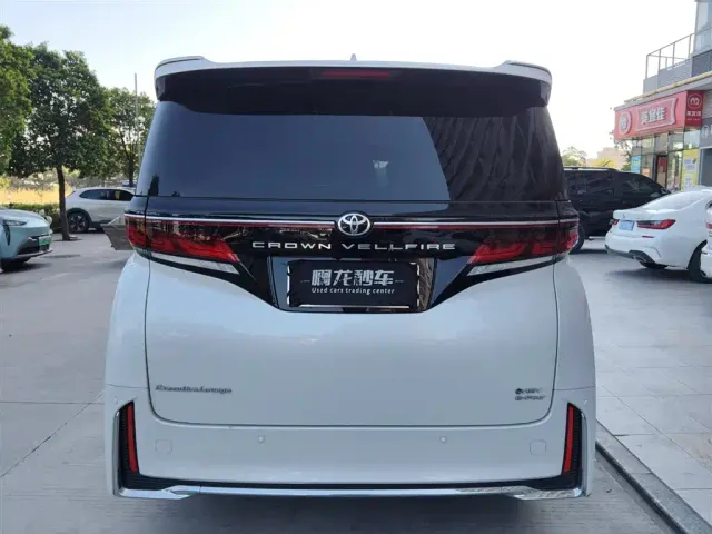 Toyota Vellfire — Фото автомобиля 8