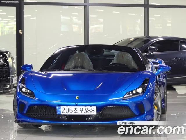 Фотография автомобиля — Ferrari F8