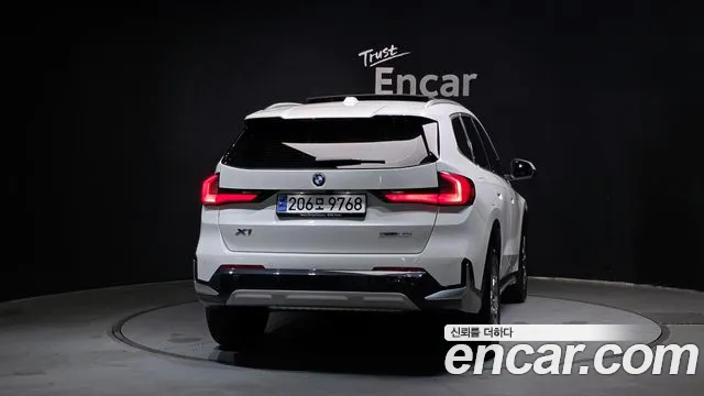 BMW X1 — Фото автомобиля 4