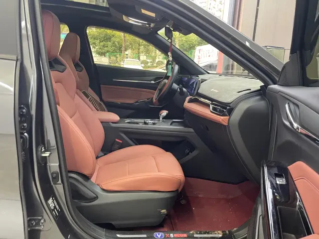 Changan X5 Plus — Фото автомобиля 13