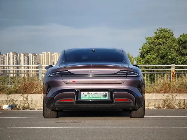 Xiaomi SU7 — Фото автомобиля 8