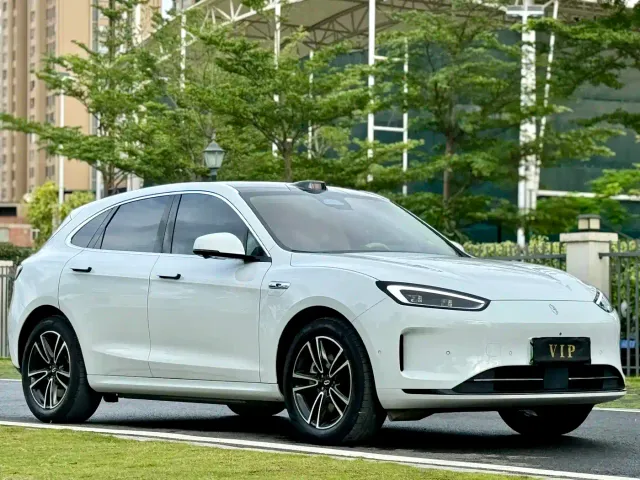 Aito M5 — Фото автомобиля 3