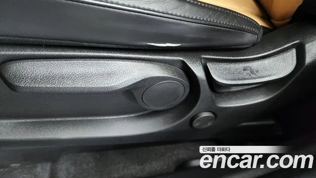 Kia Canival Carnival 4 поколение 9 мест Prestige — Фото автомобиля 27