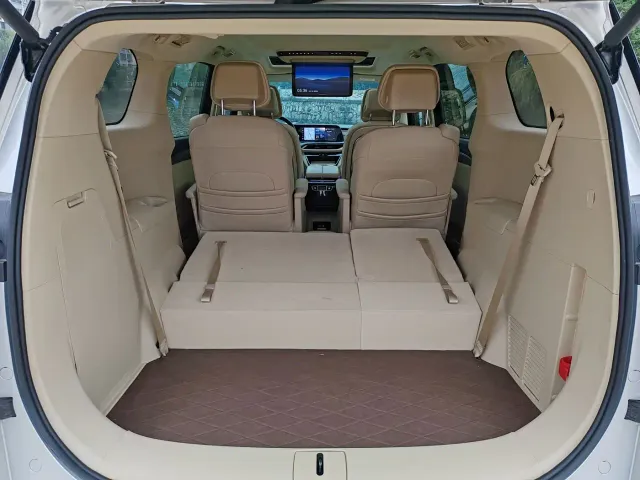 Buick Buick GL8 New Energy 2025 Land Honor Premium Edition 7-Seater — Фото автомобиля 14