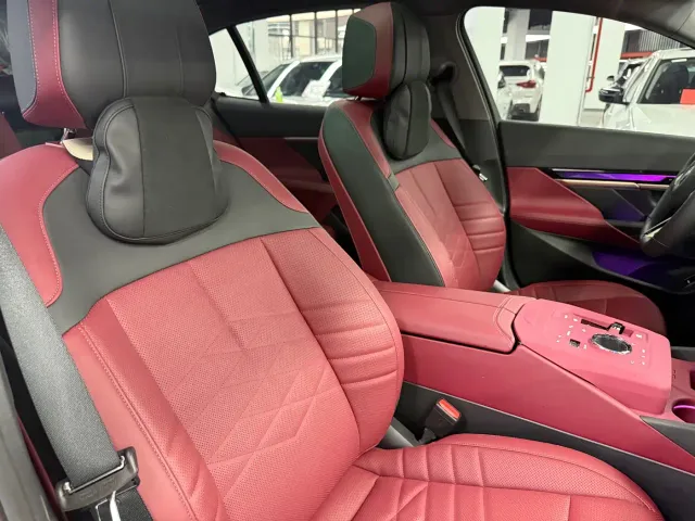 BMW 5 Series — Фото автомобиля 11