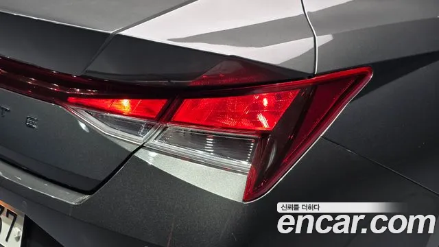 Hyundai Avante CN7 — Фото автомобиля 8