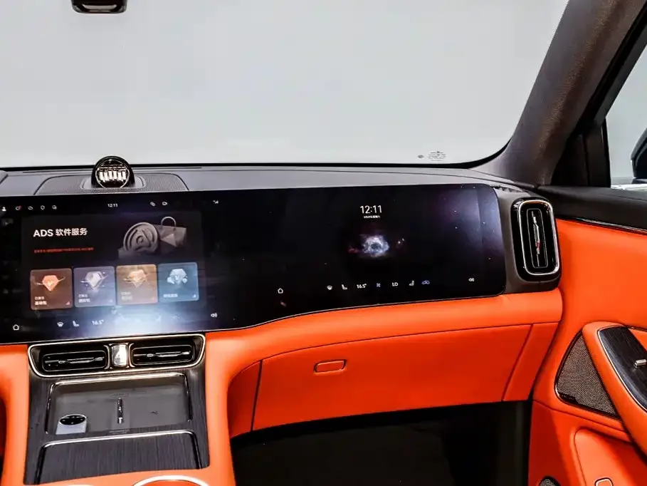 AITO Wenjie AITO M8 2025 Extended Range Ultra 53.4kWh 6-Seater — Фото автомобиля 30