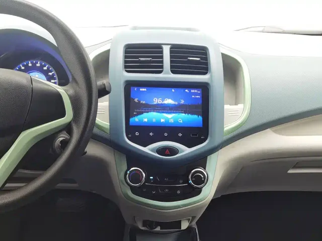 Changan Benben E-Star — Фото автомобиля 12