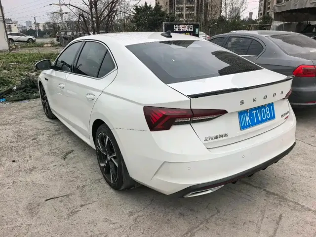Skoda Octavia — Фото автомобиля 5
