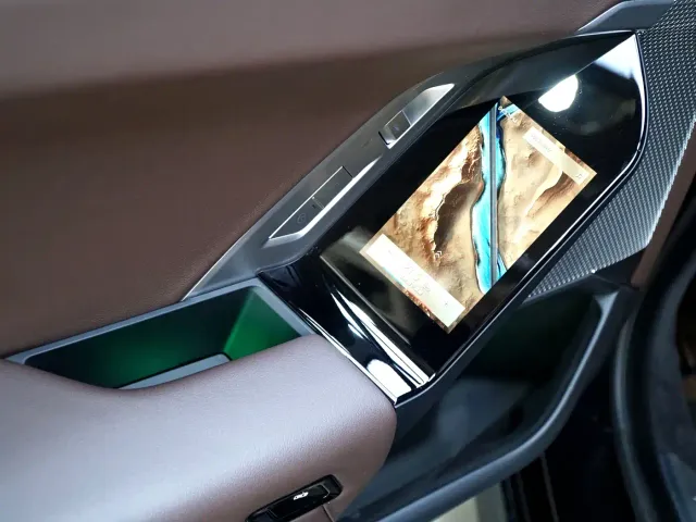 BMW i7 — Фото автомобиля 20