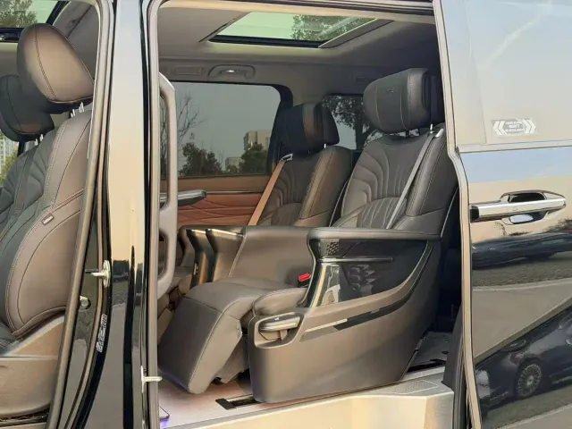 GAC Trumpchi M8 — Фото автомобиля 7