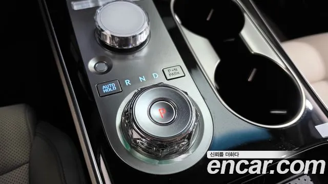 Genesis GV70 2.5T Бензин 2WD — Фото автомобиля 8