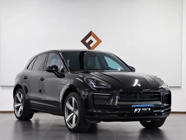 Porsche Macan — Фото автомобиля 3