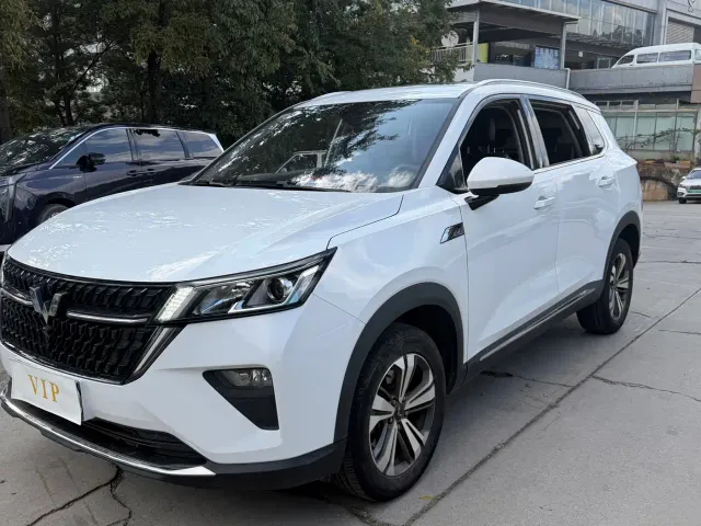 Wuling Asta — Фото автомобиля 2