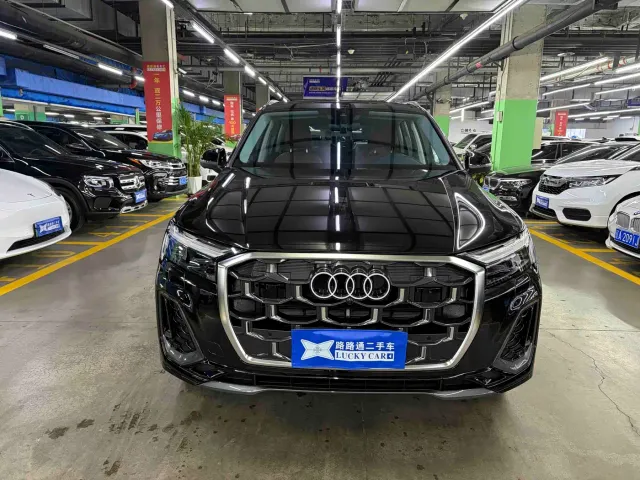 Audi Q7 — Фото автомобиля 2