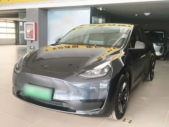 Фотография автомобиля — Tesla Model Y