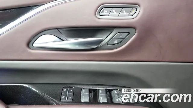 Cadillac Escalade Generation 5 — Фото автомобиля 27