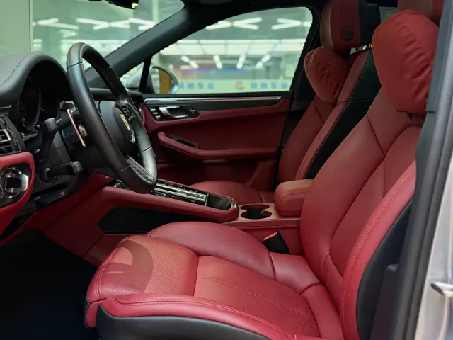 Porsche Macan — Фото автомобиля 13