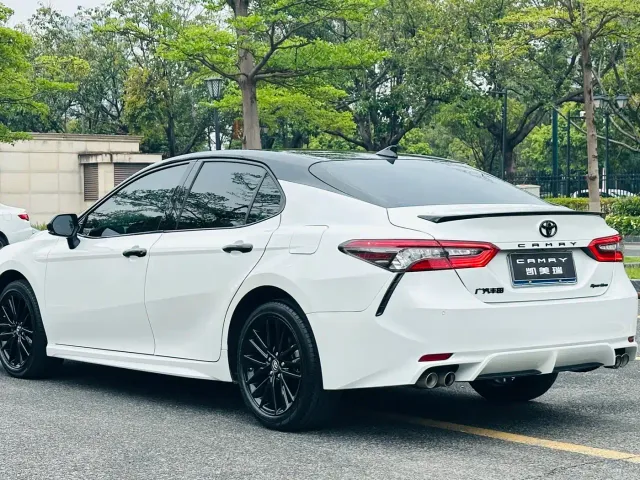 Toyota Camry — Фото автомобиля 5