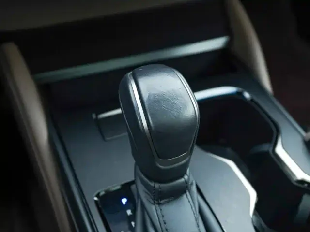 Lexus ES — Фото автомобиля 10
