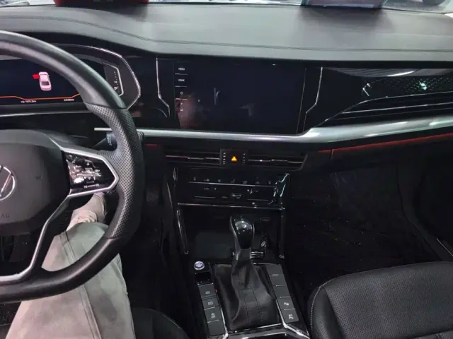 Volkswagen Passat — Фото автомобиля 13