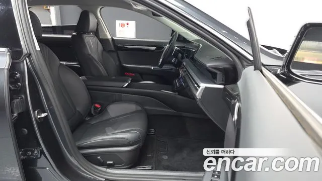 Hyundai Grandeur Grandeur (GN7) 2.5 Бензин 2WD — Фото автомобиля 11