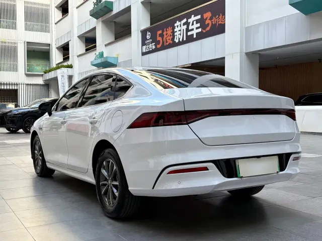 BYD Qin PLUS — Фото автомобиля 13