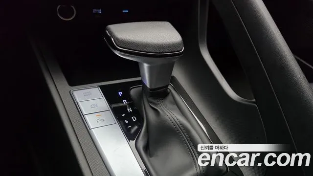 Hyundai Avante — Фото автомобиля 9